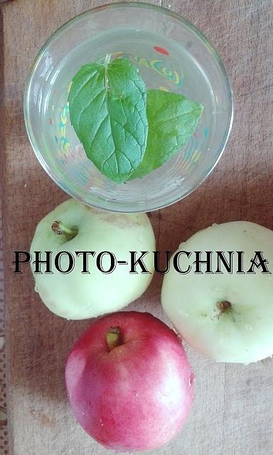 Kompot jabłko-mięta