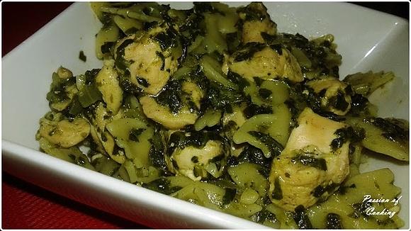 Farfalle ze szpinakiem i kurczakiem