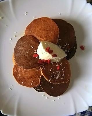 Placuszki bananowe z nutą kokosa