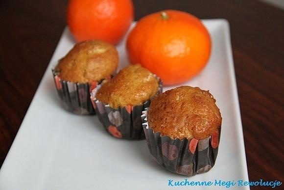 Pomarańczowe muffiny z białą czekoladą