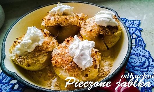 Pieczone jabłka z kokosową kołderką