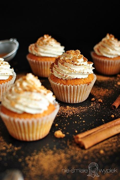 Babeczki waniliowe z kremem speculoos
