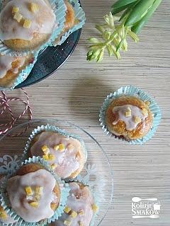 Pieczone w piekarniku pączki z dżemem truskawkowym fit