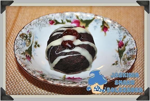 Kuleczki z oczkiem w stylu brownie okraszone czekoladą