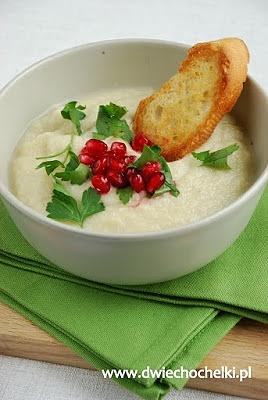 Zupa z pieczonego kalafiora i selera z curry