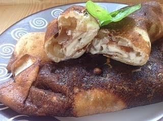 Naleśniki z mascarpone i prażonymi jabłkami