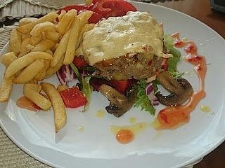Upieczony kotlet mielony