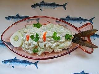Sałatka z makrelą