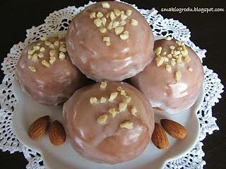 Pączki migdałowe