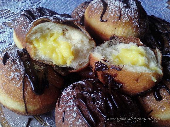 Pączki na cieście piwnym z ajerkoniakiem
