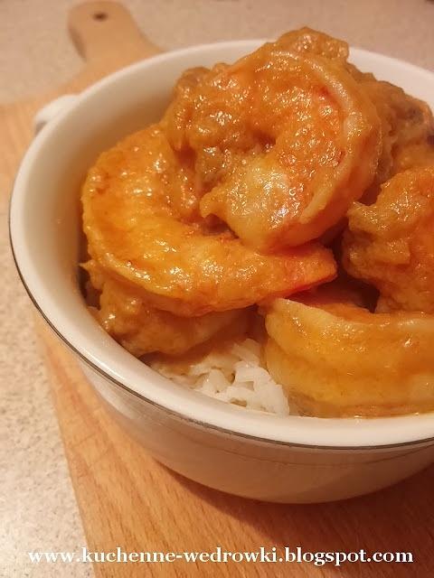 Krewetki z batatami w mleczku kokosowym i paście curry