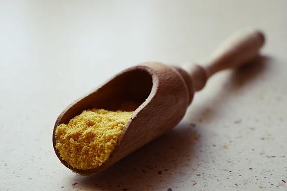 Pomarańczowy pyłek z skórek pomarańczy do potraw i napojów