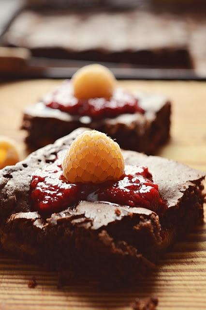 Późne lato z czekoladą i malinami