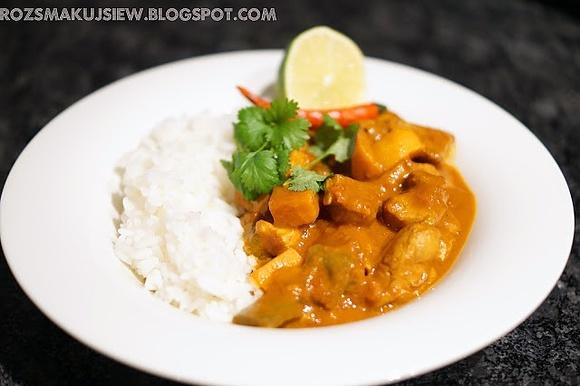 Curry z batatami i kurczakiem