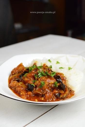 Bakłażany w pomidorowym sosie curry