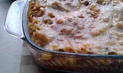 Zapiekanka mięsna z makaronem