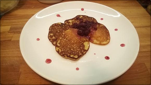 Idealne placuszki jabłkowe z quinoa i siemieniem lnianym bez glutenu cukru nabiału i jajek