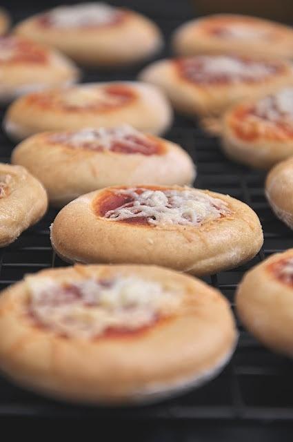 Mini pizze przekąska na przyjęcie