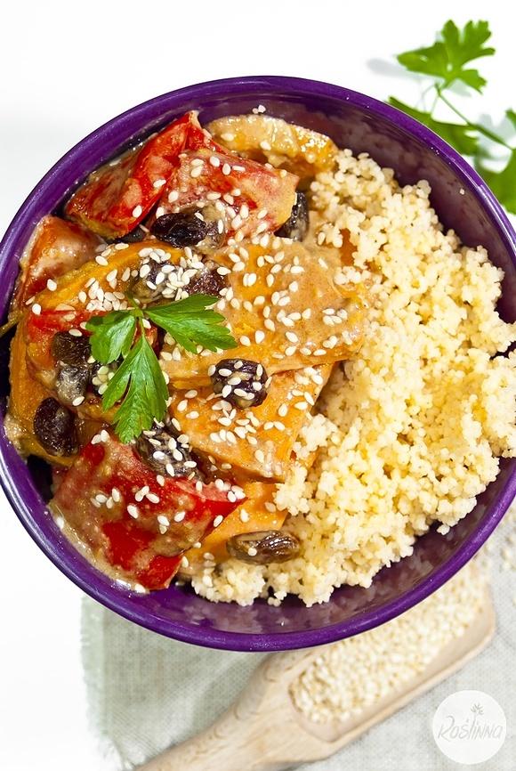 Prosty gulasz ze słodkich ziemniaków i papryki