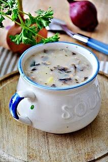 Kremowa zupa pieczarkowa