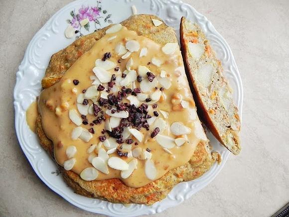 Omlet białkowy gryczany z marchewką pietruszką i gruszką