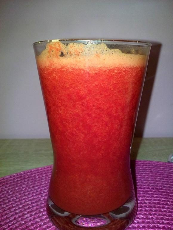 Sok z buraka marachewki jabłka i grapefruita bogactwo witamin