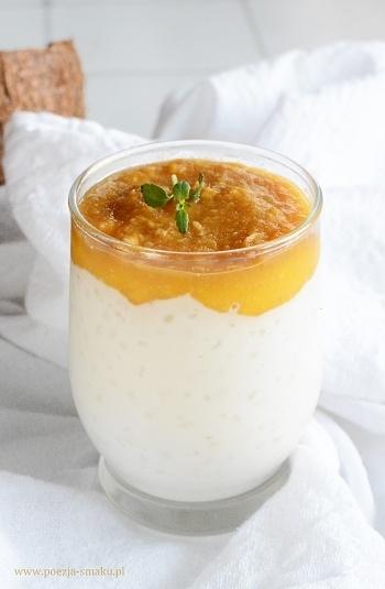 Kokosowy pudding z tapioki i mango