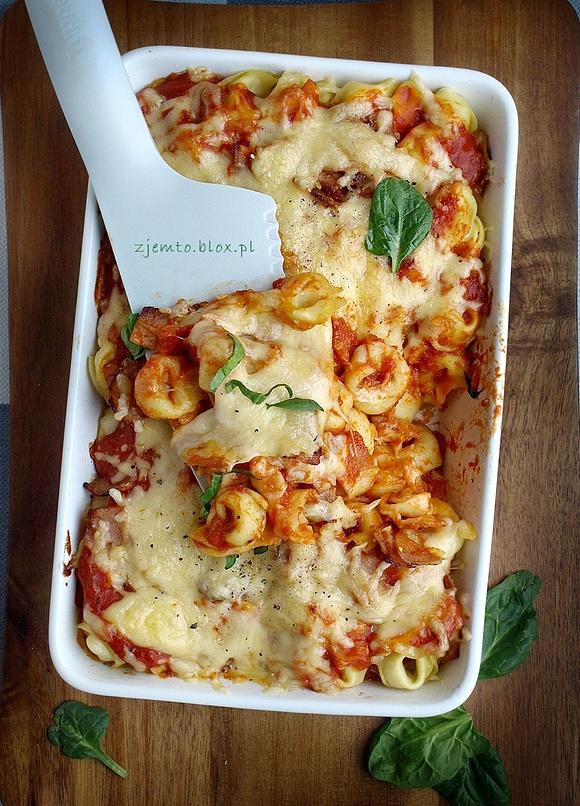 Zapiekanka z tortellini i sosem marinara