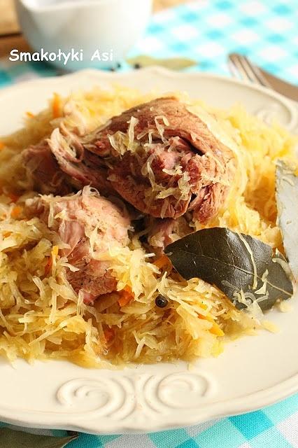 Golonka gotowana w kapuście