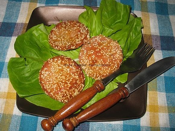 Oszukany schabowy z mortadeli z sezamem