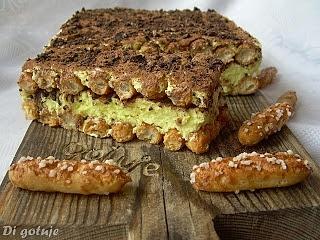 Tiramisu ze słomką ptysiową