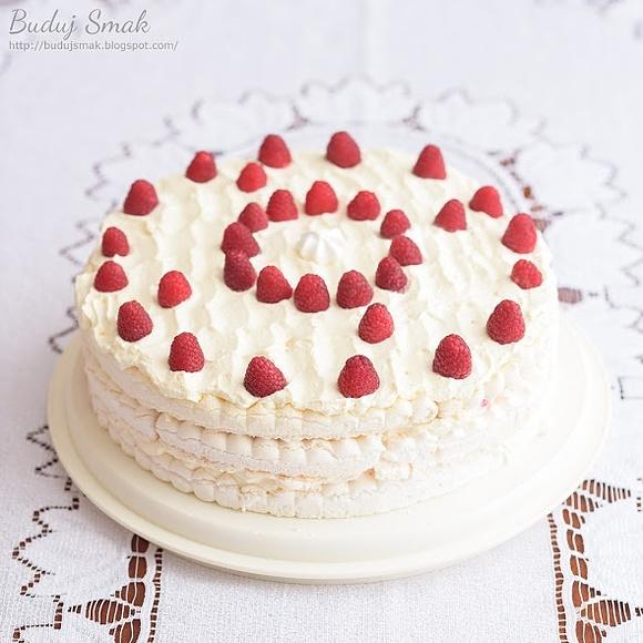 Tort bezowy z malinami i mascarpone - ekspresowy