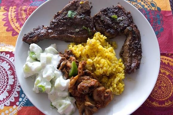 Uczta indyjska z jagnięciną w garam masala