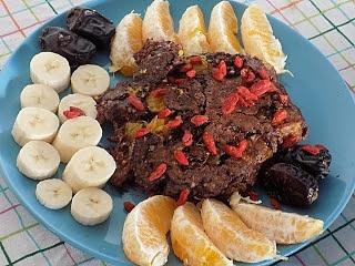 Pancake z kaszy gryczanej z czekoladą pomarańczą i syropem klonowym