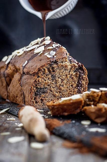 Dietetyczny chlebek bananowy z kawałkami czekolady bez cukru