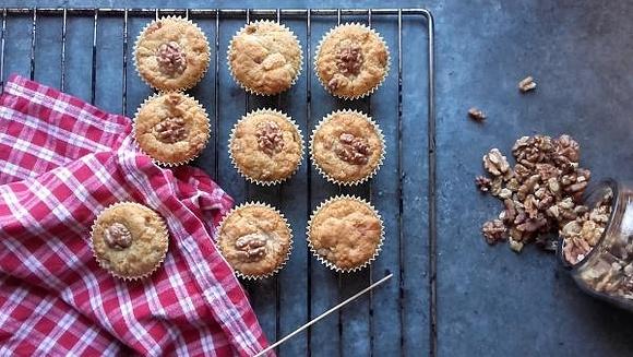 Muffiny karmelowe z orzechami włoskimi