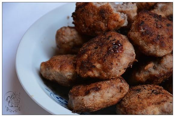 Kotlety mielone z parmezanem i suszonymi pomidorami