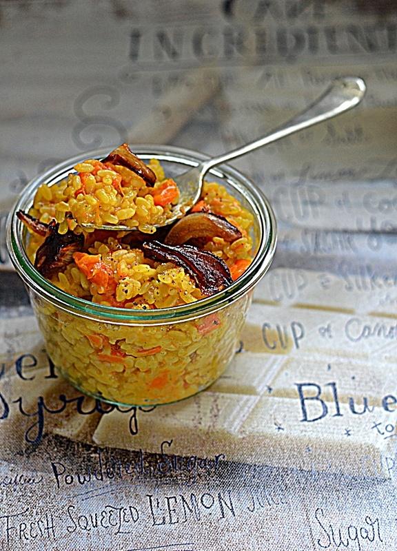 Risotto z dynią i karmelizowaną cebulą - duszenie w winie i bulionie