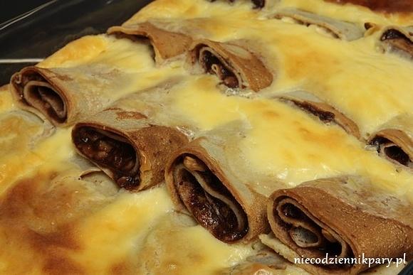 Zapiekanka naleśnikowa z bananami i nutellą