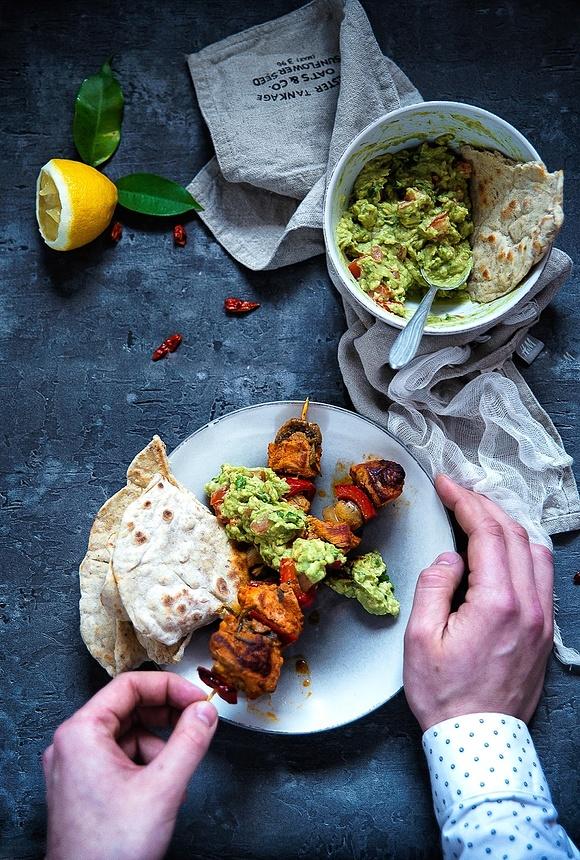 Paprykowe szaszłyki z guacamole