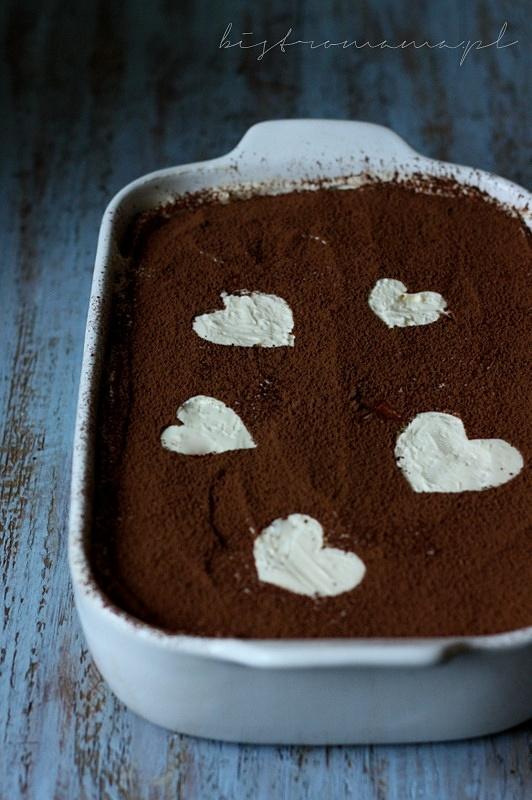 Tiramisu tradycyjne przepis włoski desery mascarpone amaretto