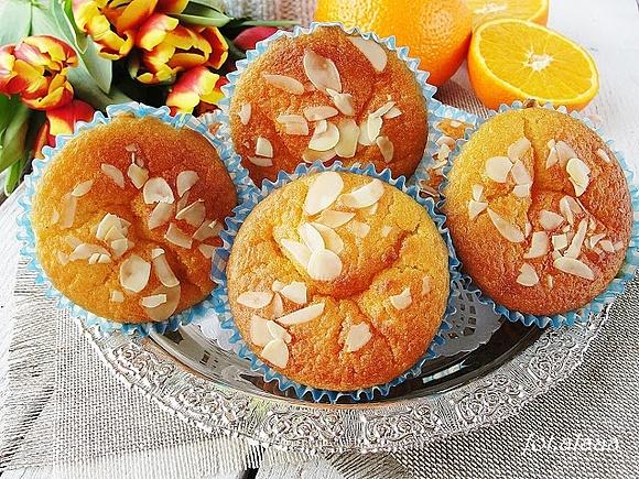 Muffinki pomarańczowe z serkiem homogenizowanym i imbirem