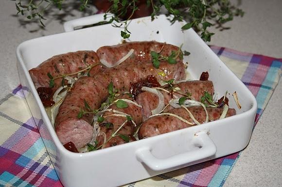 Biała kiełbasa z suszonymi pomidorami