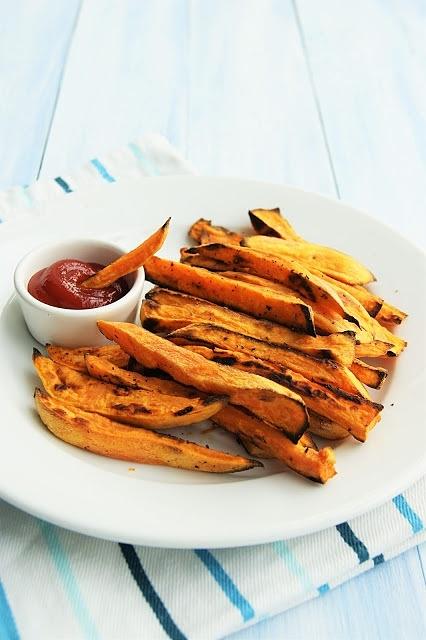 Pieczone frytki z batatów - zdrowa przekąska