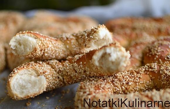 Simit - bakaliowy turecki bajgiel z sezamem