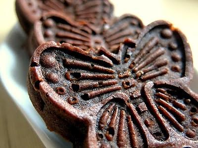 Czekoladowe muffiny z marchewką i konfiturą pomarańczową