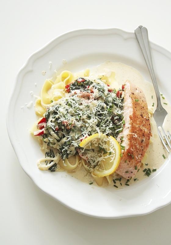 Pappardelle ze szpinakiem w śmietanowym sosie z łososiem