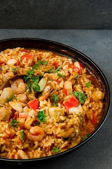 Paella z owocami morza