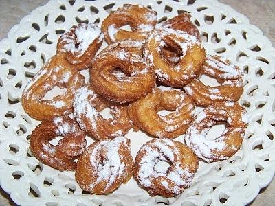 Mini pączki hiszpańskie pomysł na deser do kawy