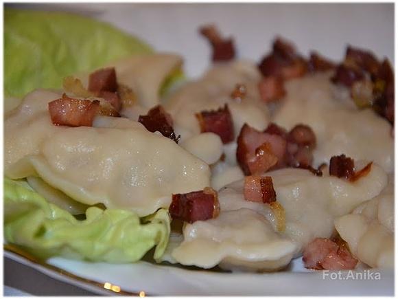 Pierogi z mięsem i kapustą